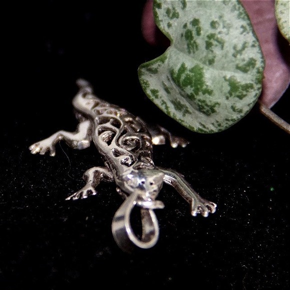 Sterling Jewelry - Sterling Silver 925 Filigree Lizard Gecko Pendant Charm Reptile Jewelry